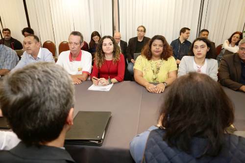 Proposta tem reajuste de 5% e garantia de direitos para todos os bancários